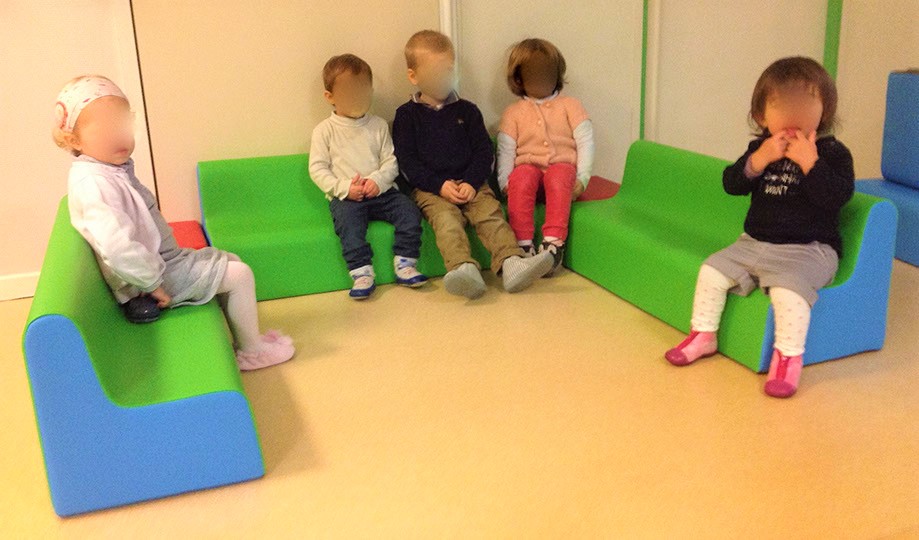 3b Ensemble banquette et pouf enfant assise 170 mm