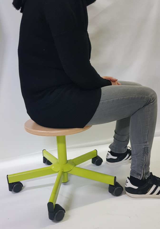 25a Tabouret adulte sur roulettes H 320 mm fixe