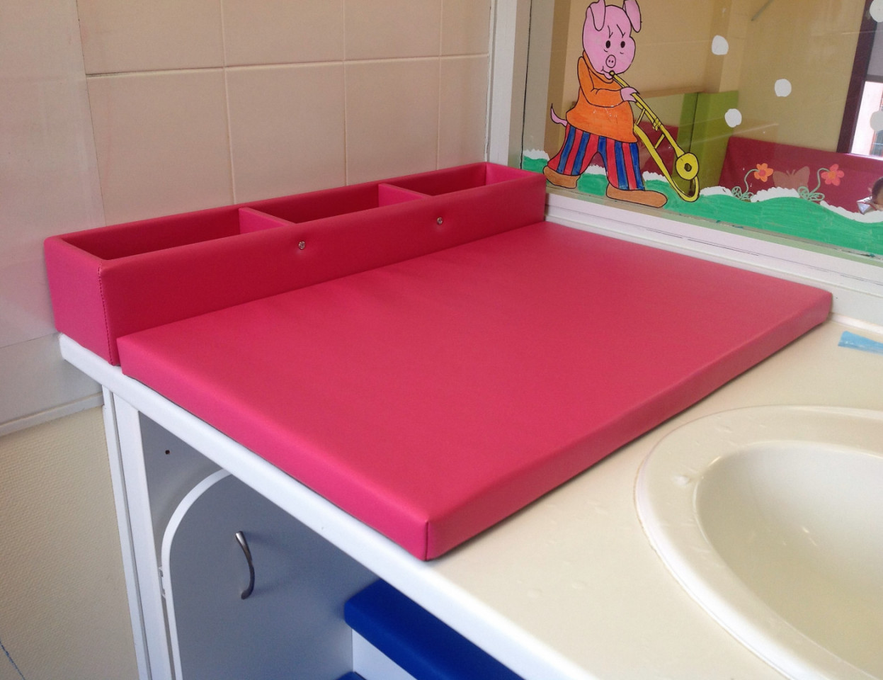 Tapis de change plat et caisse (3)