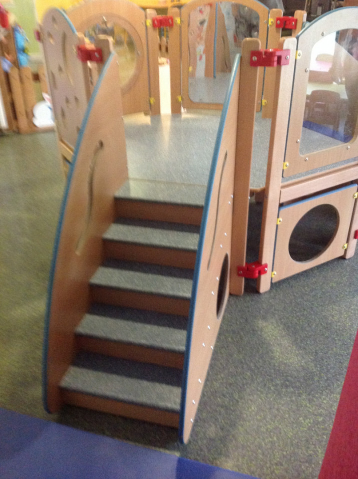 bouche escalier vide